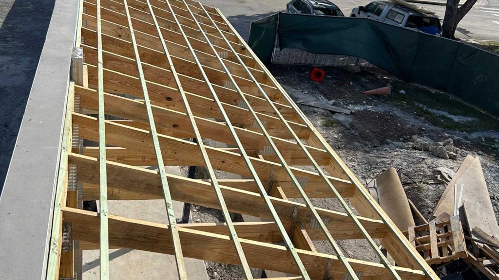 15-louis-market-emolina