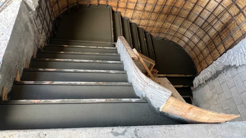 18-pine-tree-island-emolina