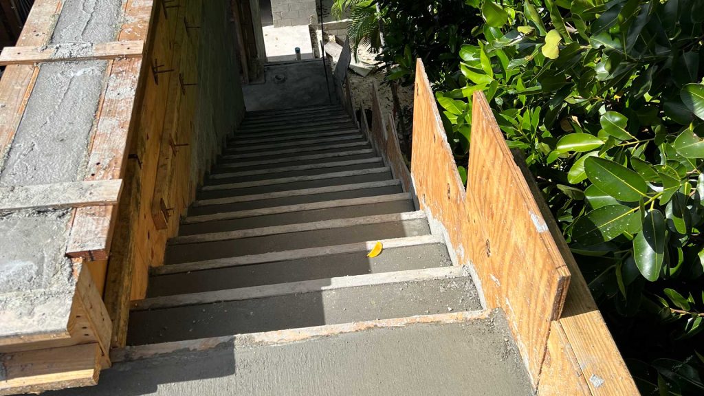 19-san-marino-islan-emolina