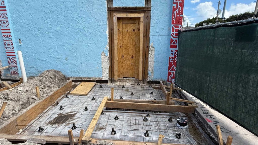 7-louis-market-emolina