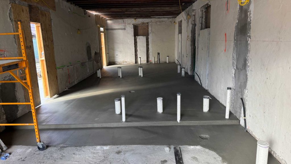 9-louis-market-emolina